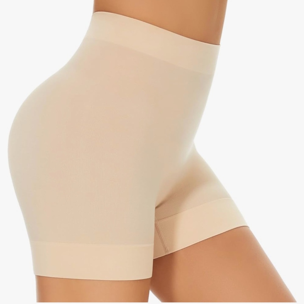 Seamless High-Waist Shapewear Shorts - Cream Small New